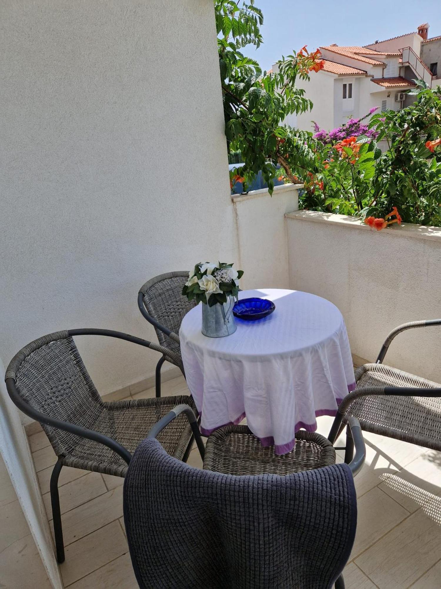 Apartmani Buba Подстрана Экстерьер фото