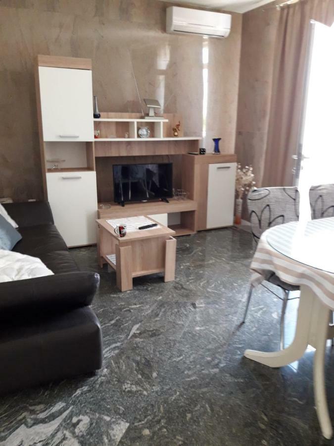 Apartmani Buba Подстрана Экстерьер фото